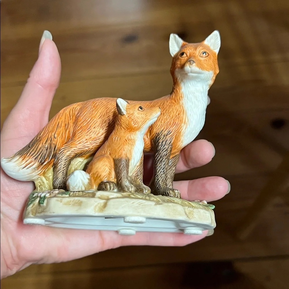 Vintage Homco Fox and Kit Figurine in Brown and White